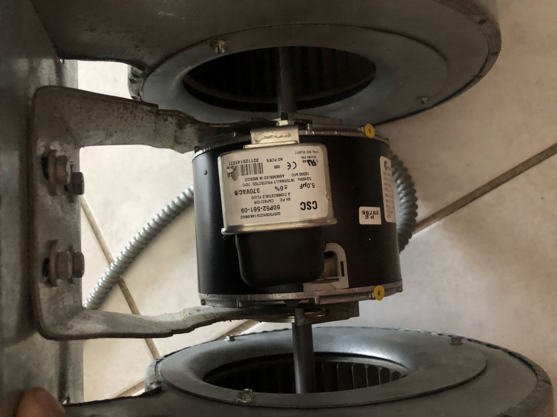 Pancake ac unit blower assembly
