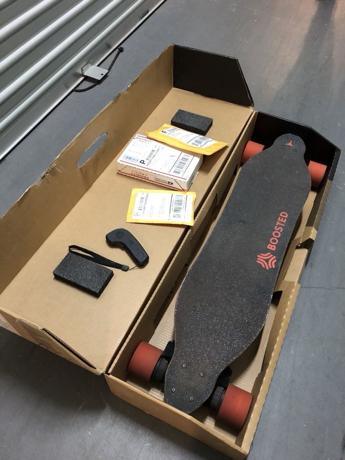 lobby Souvenir til Boosted Board V2D+ (Version 2 Dual Plus) for Sale in San Bruno, CA - OfferUp
