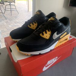 Nike Air Max 90. New…Size 11 Men’s