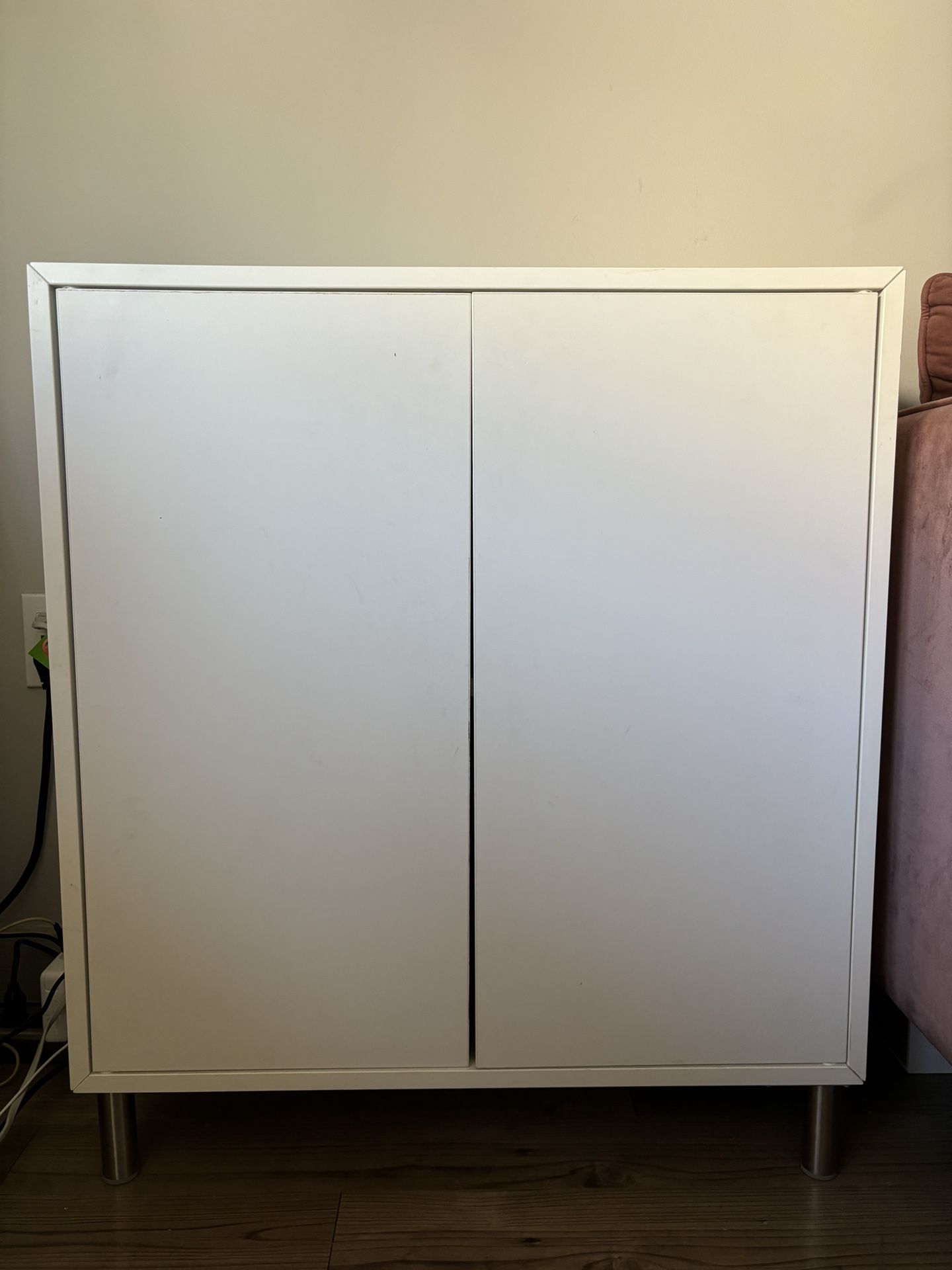 White Cabinet