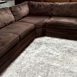 Bassett 3 Piece Sectional 