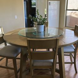 Round table with 4 chairs and lazy Susan Like New