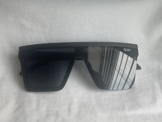 Quay Hindsight 125 Sunglasses $50