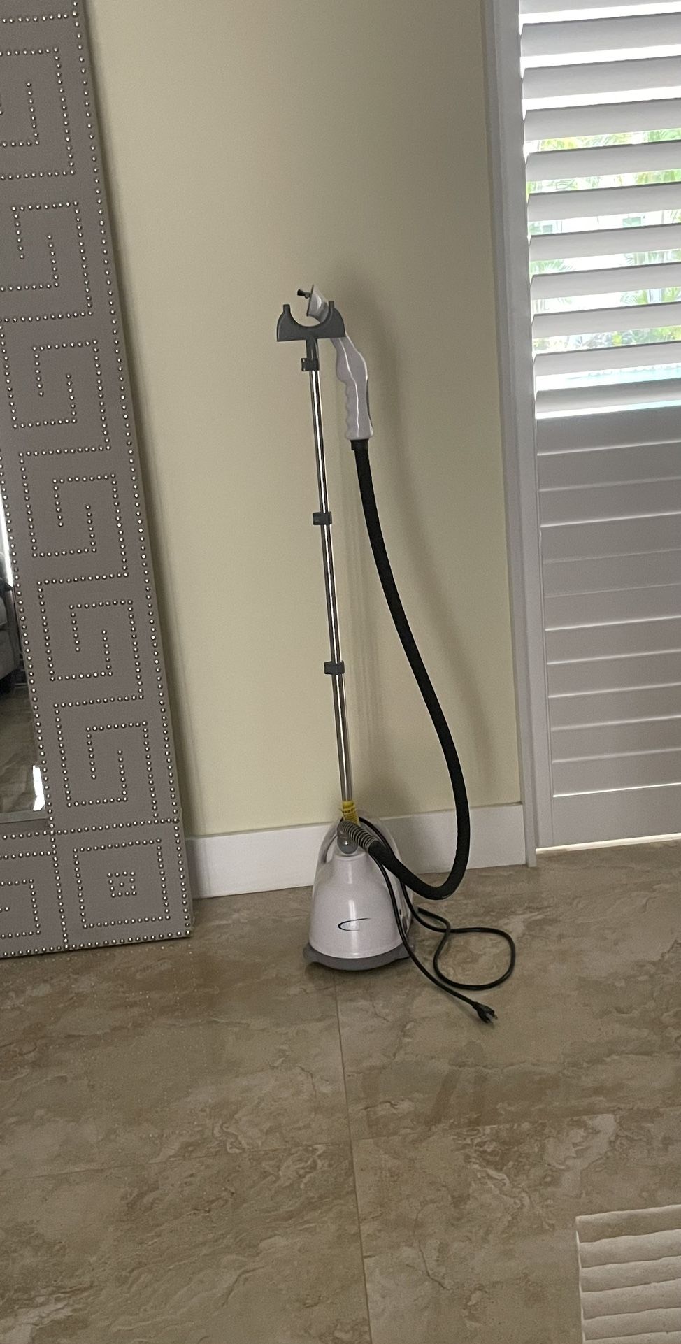 Clothes Steamer