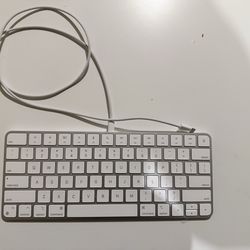 Apple Magic Keyboard 2 - Wireless & Rechargeable (Silver/White)