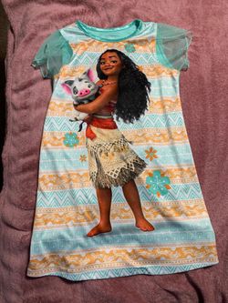 Moana girls gown size 5T