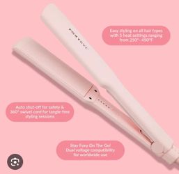 Foxy bae flat iron