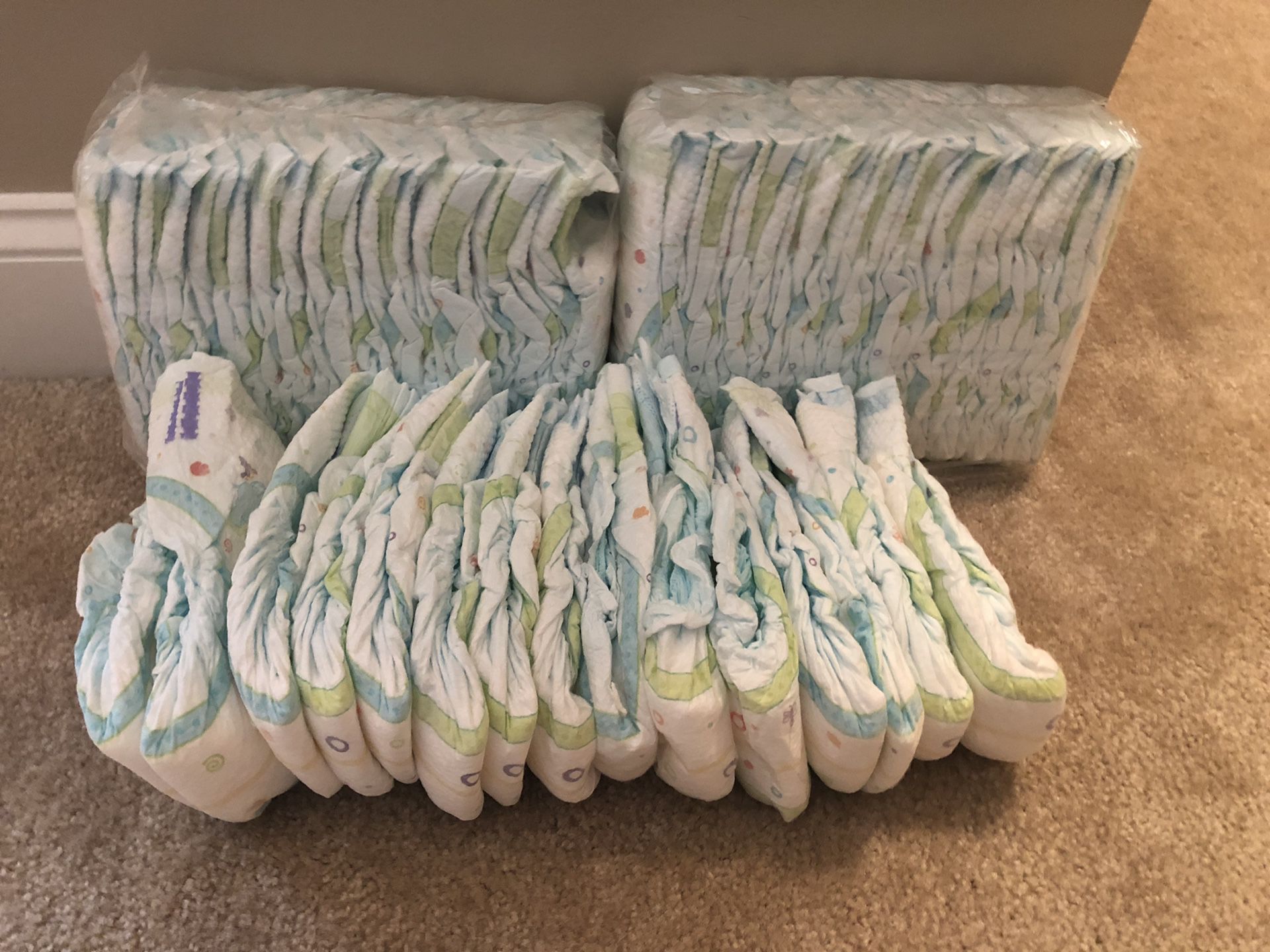 Toddler Diapers size 5 ( Brand Kirkland )