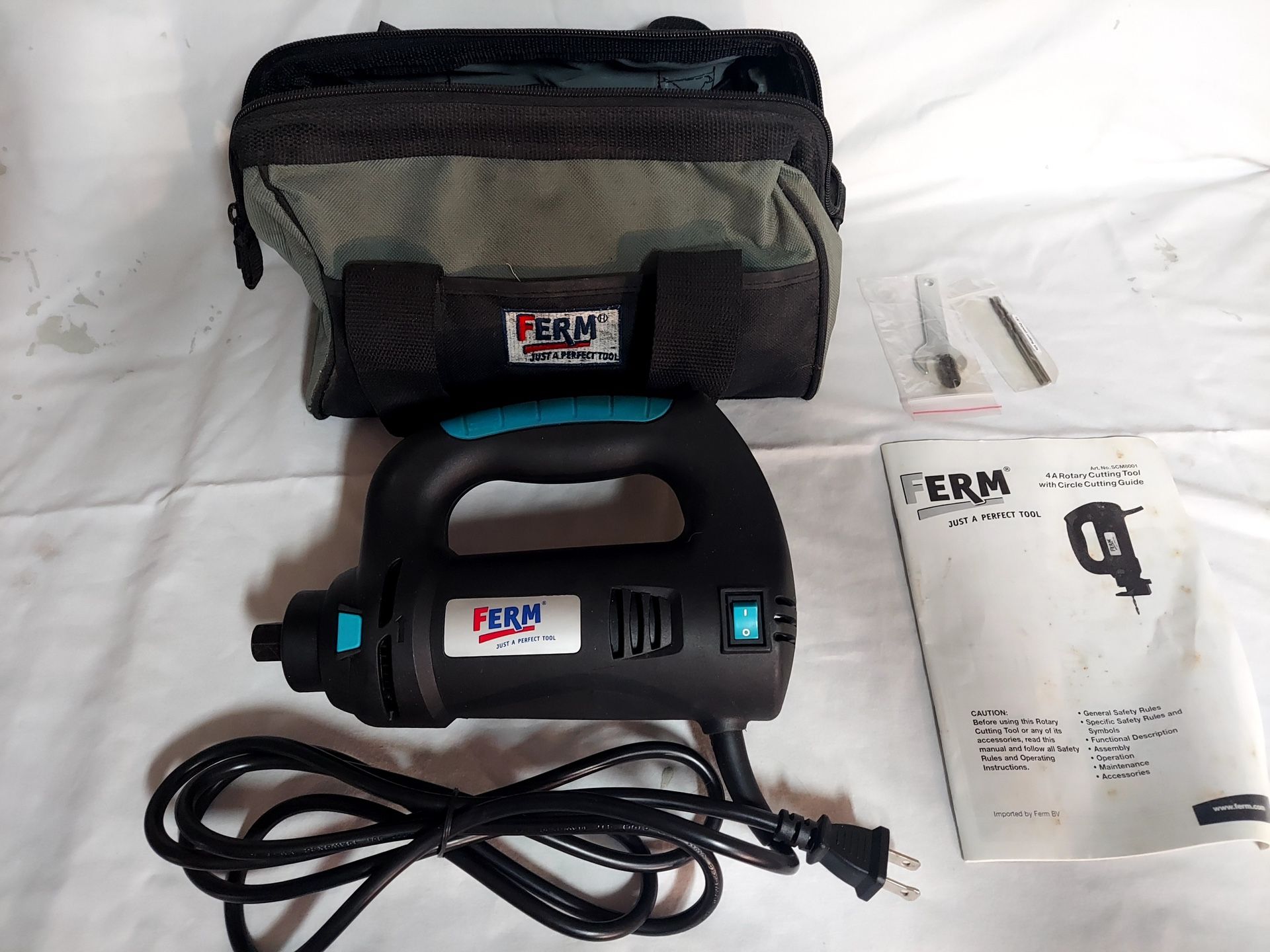 Fern 4A Rotary Cutting Tool With Circle Cutting Guide 