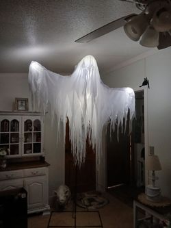 7.5 Ft Howling Spirit Ghost Animatronic