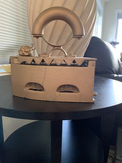 Vintage Cast Iron Clothes Press