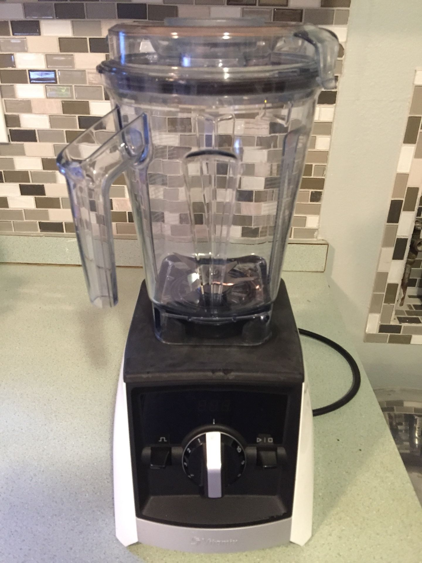 Vitamix blender a2300 ascent series