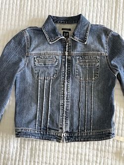 GAP Fitted Denim Jacket Size Small