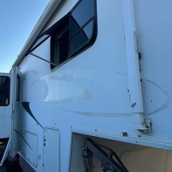 2005 Carriage 35 Ft