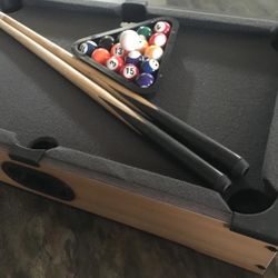 mini pool table game