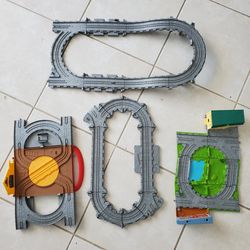 Thomas The Train Engine - Various pack'n Go  Foldable Tracks