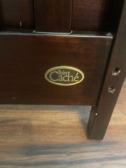 Baby Cache 4 in 1 crib