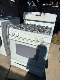 Ge profile gas 4 burner stove