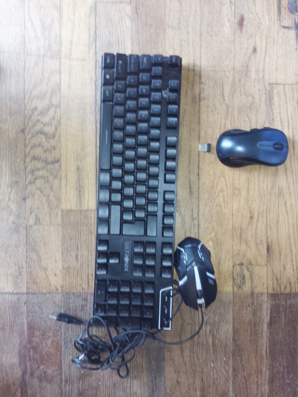 1 Wired Light Up Keyboard, 1 Wired Light Up Mouse, 1 USB Wireless Mouse