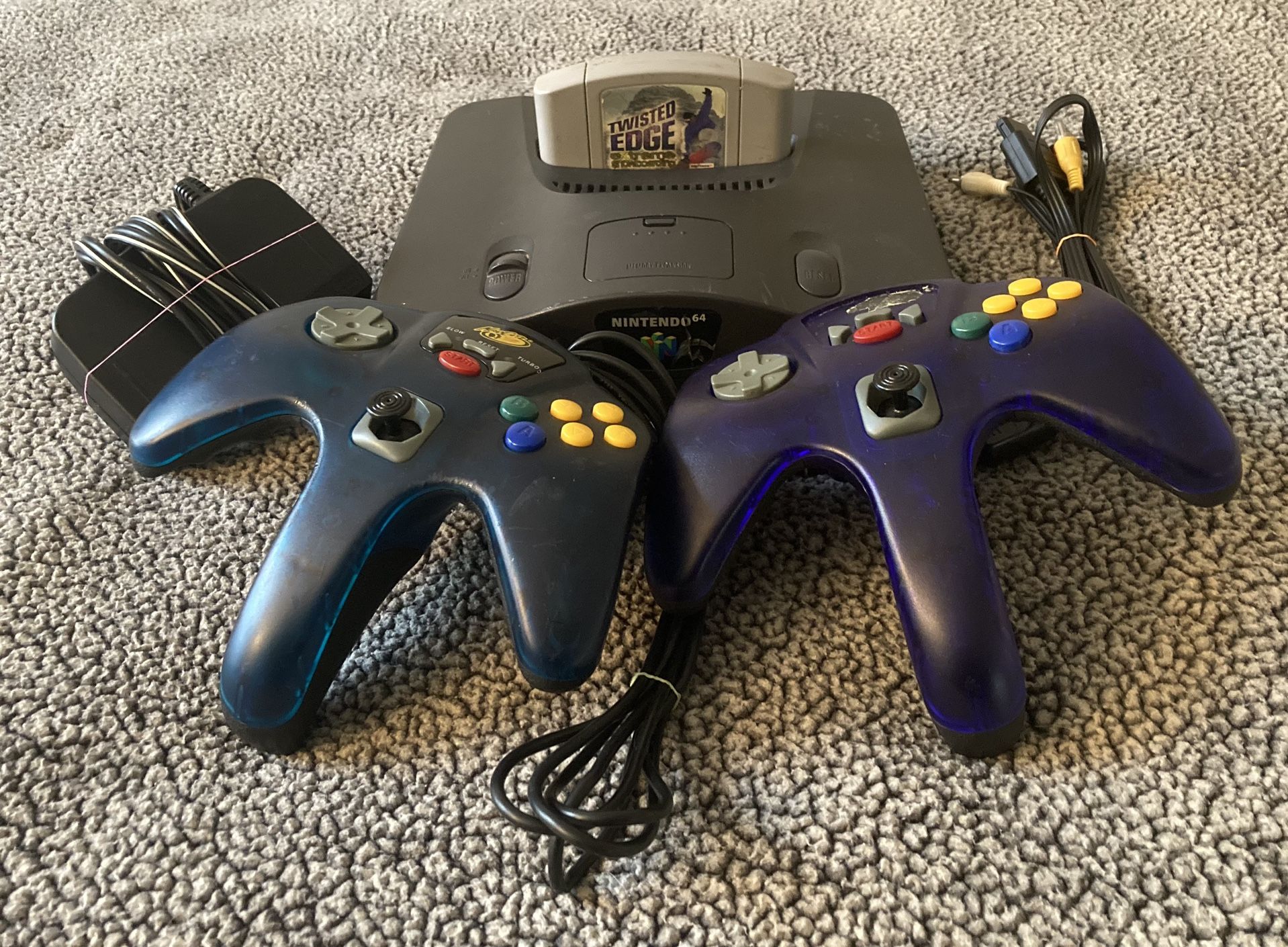 Nintendo 64, 2 Controllers, Game