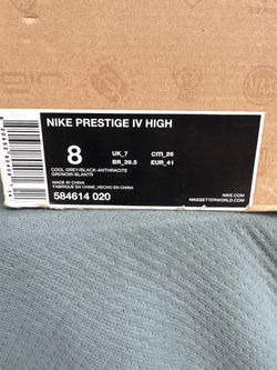 Men’s size 8 Nike Used