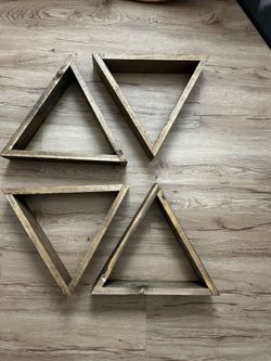Triangle Shelves (Set Of 4)