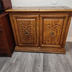 Serving Bar/Buffet 