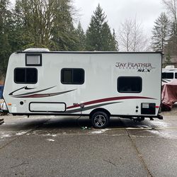 Jayco Jay Feather SLX18FDB