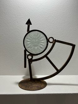 Sun glass & metal decor