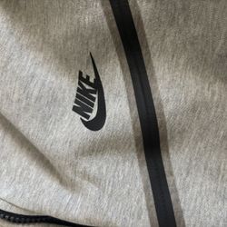Nike Tech Fleece Gen 1 size XL & M (read description)
