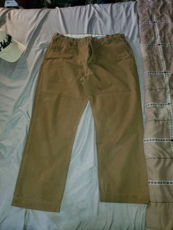 MENS NEW CONDITION AUTHENTIC POLO CHINO PANTS. SIZE 38 WAIST 30 LENGTH.