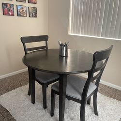 Dinning table with two chairs 