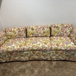Luxury Broyhill sofa
