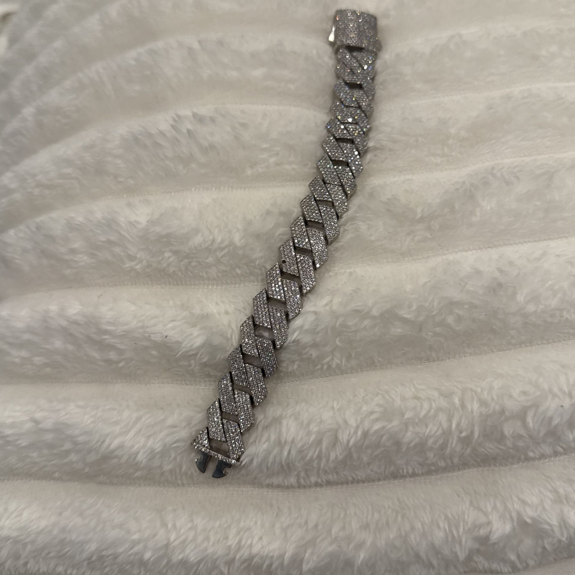 Cuban Wrist link VVs Moissanite