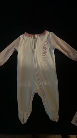Calvin klein baby girl 0-3 months