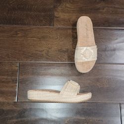 ANNE KLEIN "Viena" (Sz 9.5M) Cork Wedge Platform Sandals Shell-like Buckle Excellent Condition Price Is Firm Cash Only 