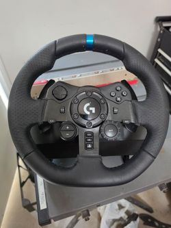 Logitech G923 racing wheels PS5