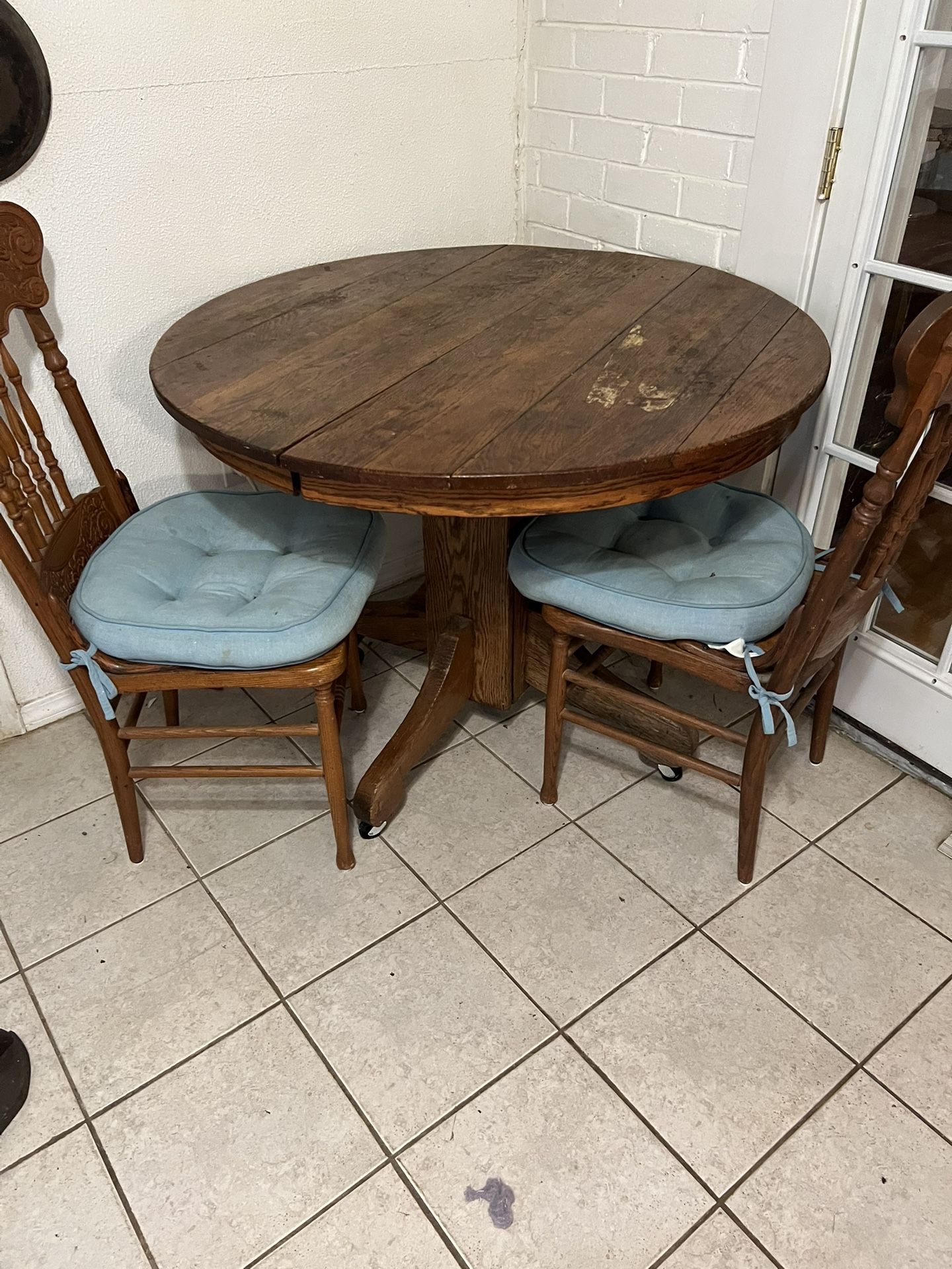 Antique Table And 4chairs