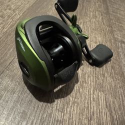 Phleugar Baitcasting Fishing Reel. Brand New. 