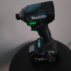 Makita Xgt 40volt Impact Driver + Battery