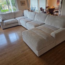New 90x127x66 Sectional Couch 