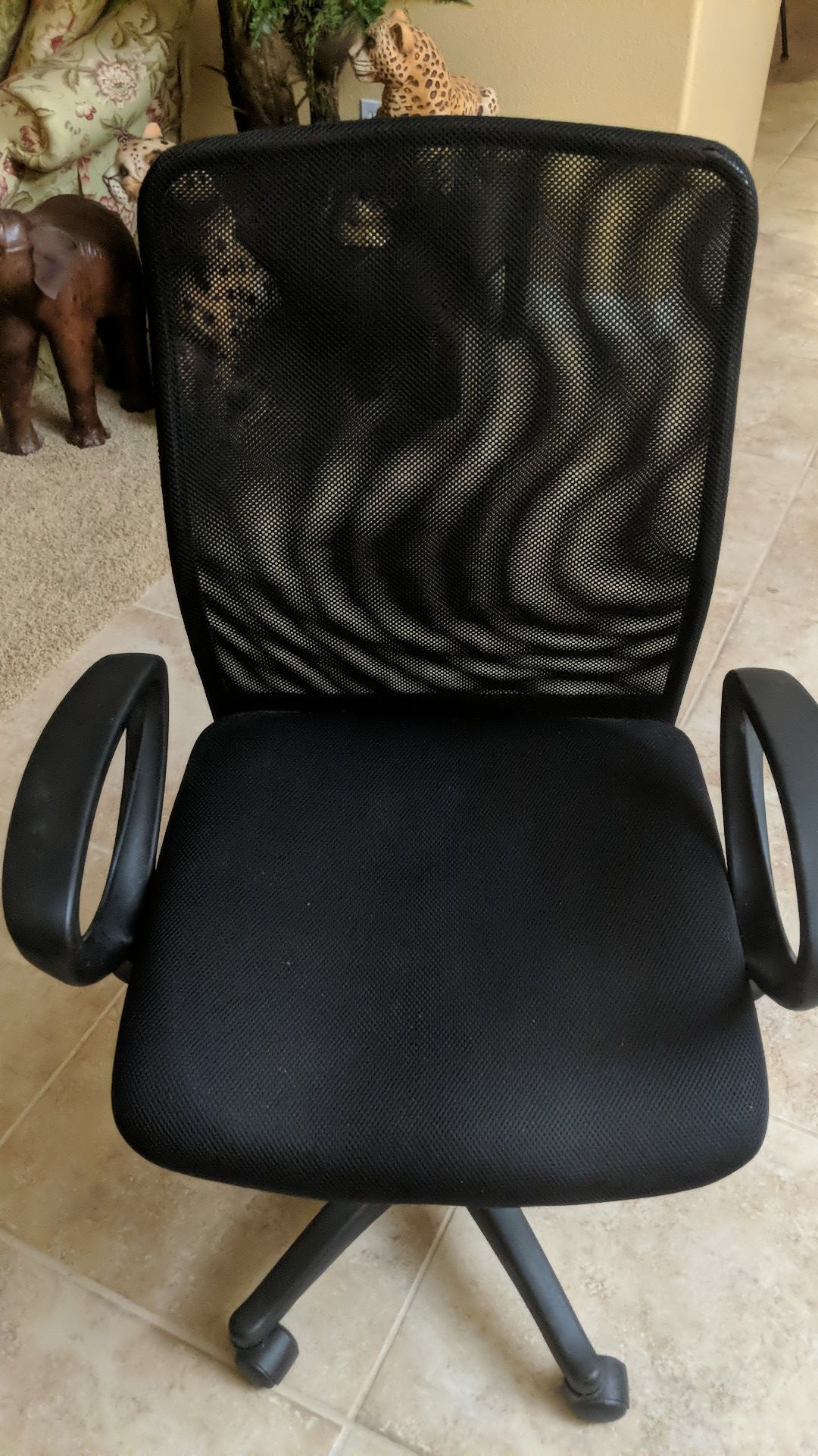 Computer chair in good condition.