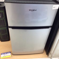 Mini Fridge 