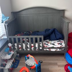 Baby/Toddler Crib
