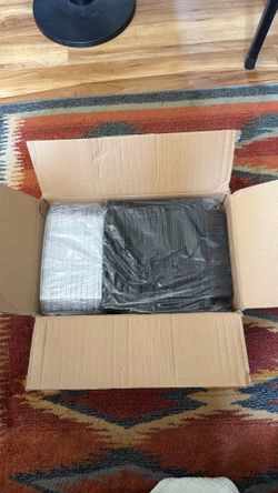 Plastic food containers, to go containers