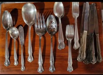 Rogers & Bro International Silver Company Daybreak Elegant Lady Silverplate, Service For Six