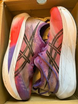 ASICS megablast size 11