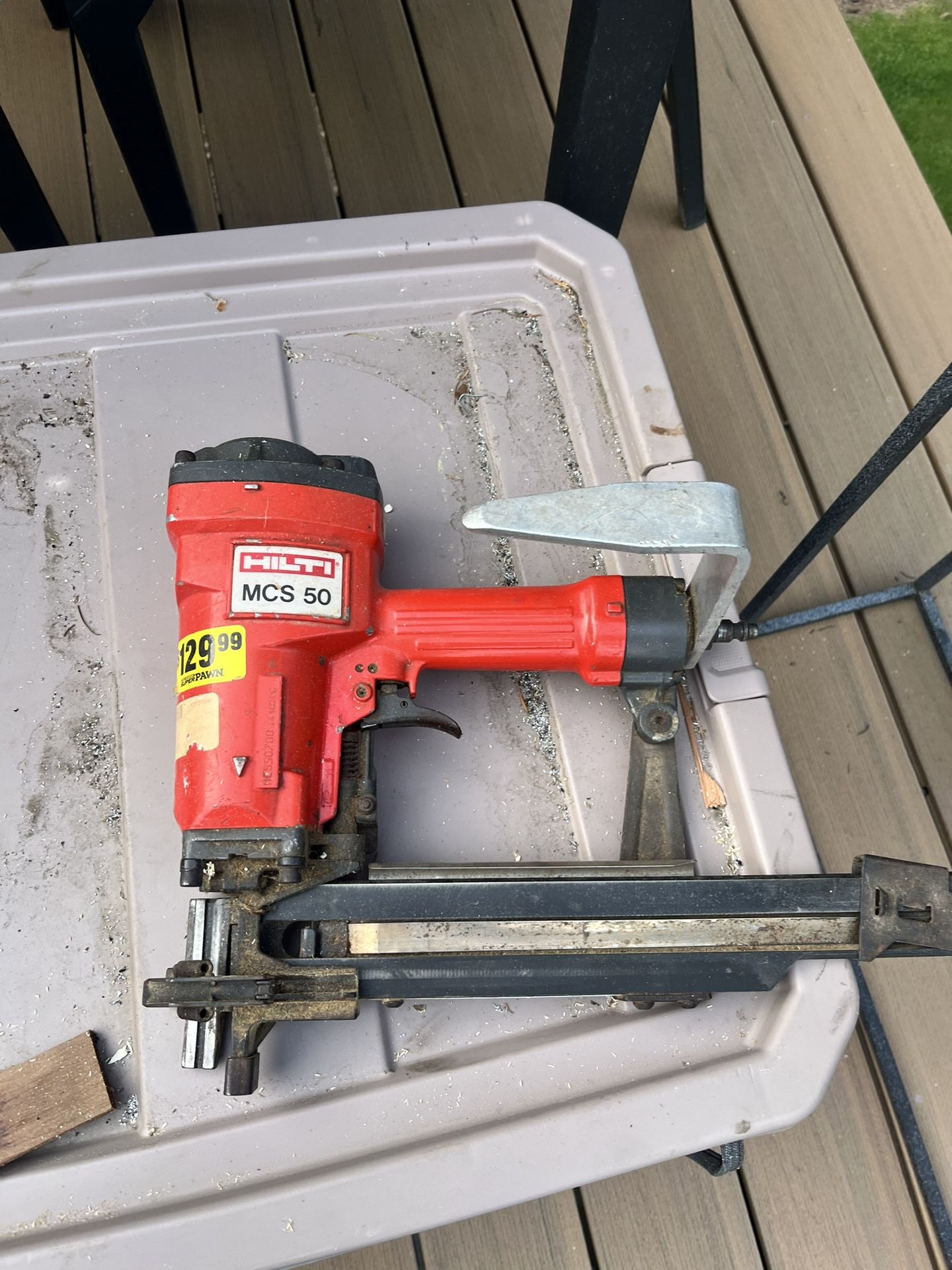 Hilti Medium Crown Stapler/Brad Nailer