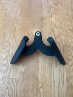 Close-Grip Lat Pulldown / Cable Row Attachment
