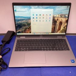 Dell Latitude 5520 15" FHD Intel Core i5-11th 8GB Ram, 256GB SSD with Charger